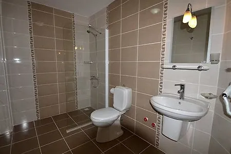 Szálloda Levent 2*