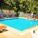 Levent Ξενοδοχείο 2*
