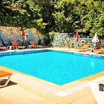 Levent Ξενοδοχείο 2*